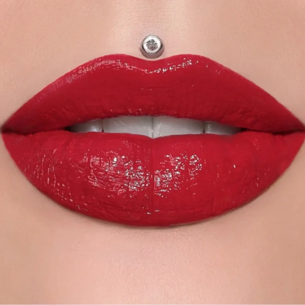🪷 NIB Jeffree Star Supreme Gloss Lipstick “Blood Sugar”